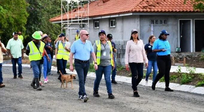 Un De Avance Presentan Obras En Col N Financiadas Por La Zona Libre