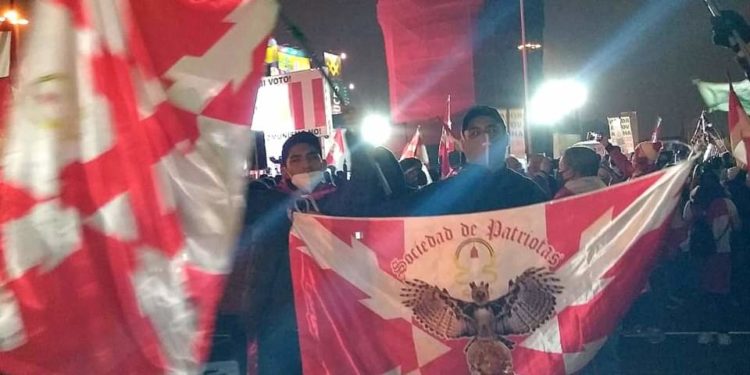 Una semana sin declaratoria oficial de balotaje en Perú