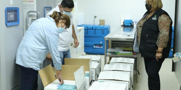Llegan más dosis de Pfizer