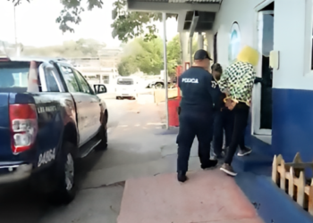Se entrega a la policía uno de los más buscados 