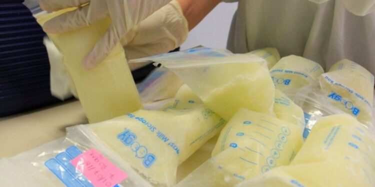 Capacitan a profesionales del Banco de Leche del Hospital del Niño