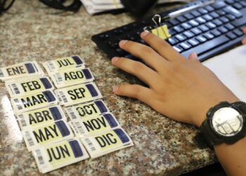 Municipio de Panamá  continua con la entrega de calcomanías y Placas correspondientes a Enero 2024