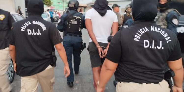 Operación Barrabás: Detienen a 13 pandilleros en Pueblo Nuevo y Río Abajo