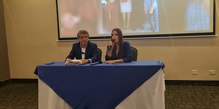 Abogados y familiares de empresario boliviano detenido en Panamá denuncian que se trata de un proceso armado