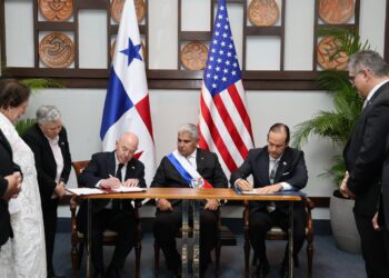 Panamá y Estados Unidos firman memorando contra la inmigración ilegal